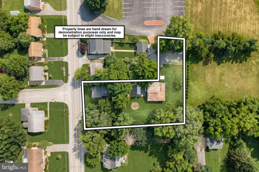 2001 N Sherman St, York, PA 17406 - #3