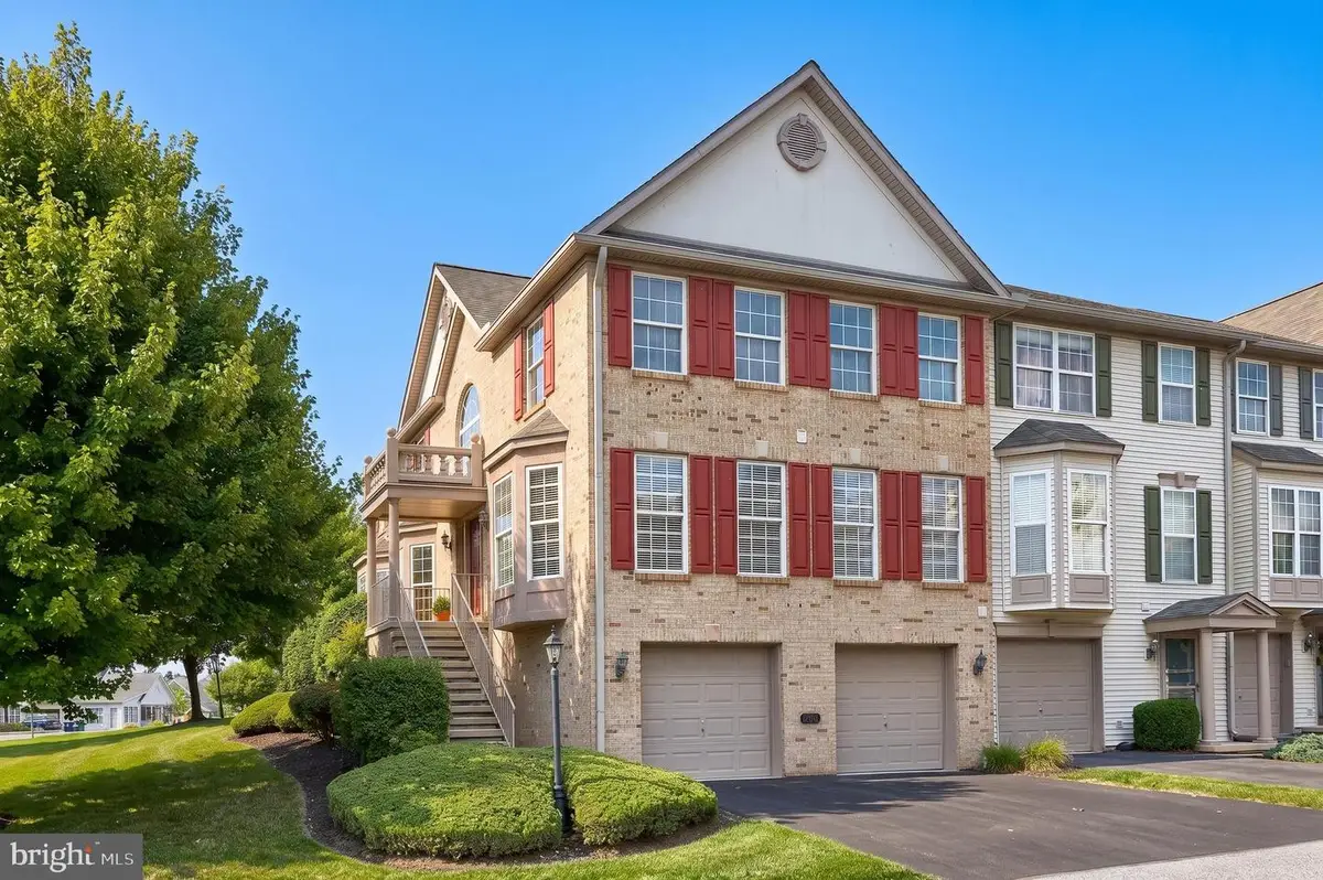 340 Harvest Field Ln, York, PA 17403 - #1