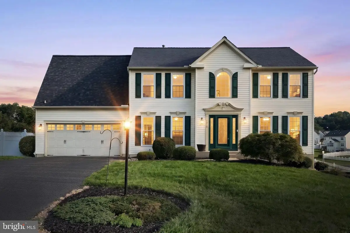 1915 Oak Hills Dr, Hanover, PA 17331 - #1