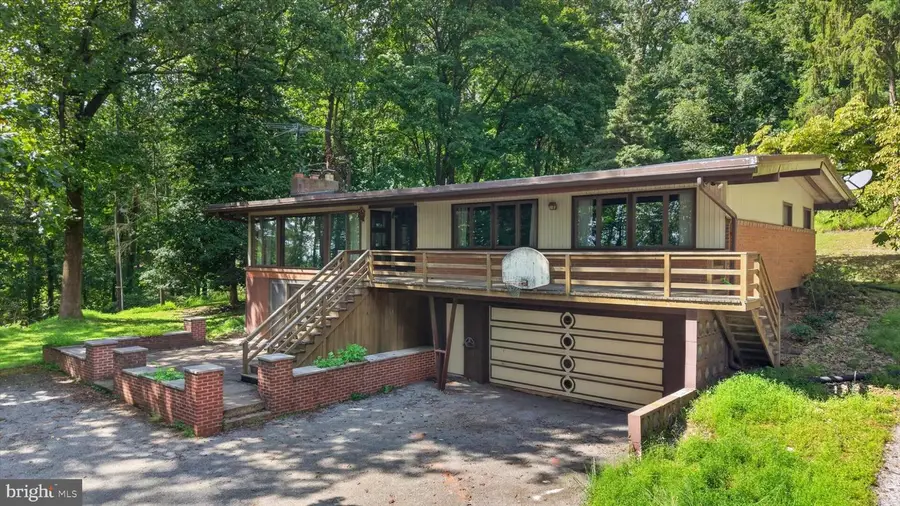 1985 Ridgewood Rd, York, PA 17406 - #2