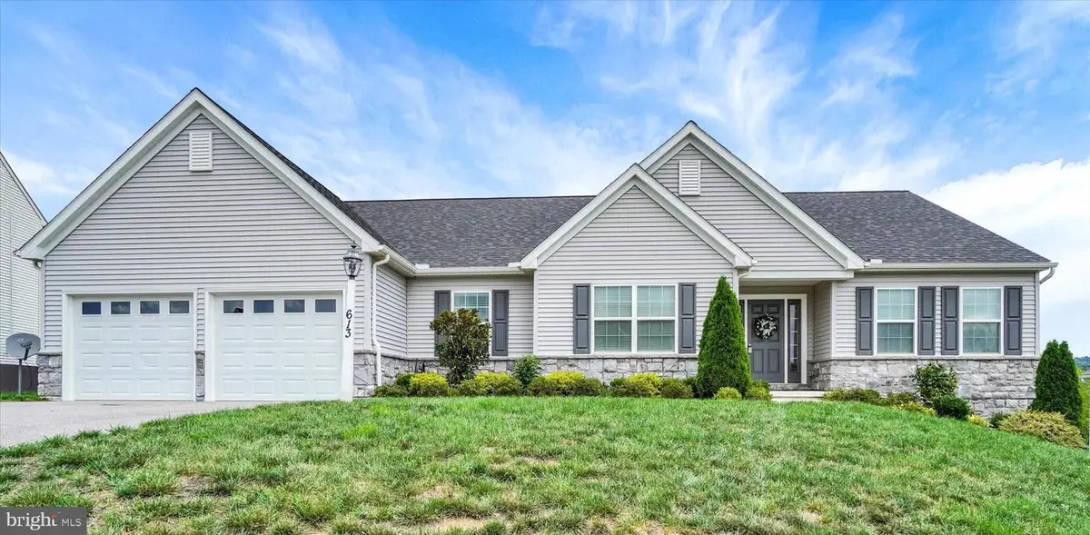 613 Rishel Dr, York, PA 17406 - #1