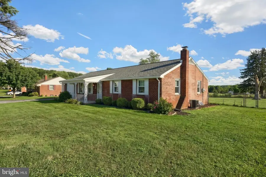 2426 Myers Rd, Spring Grove, PA 17362 - #2