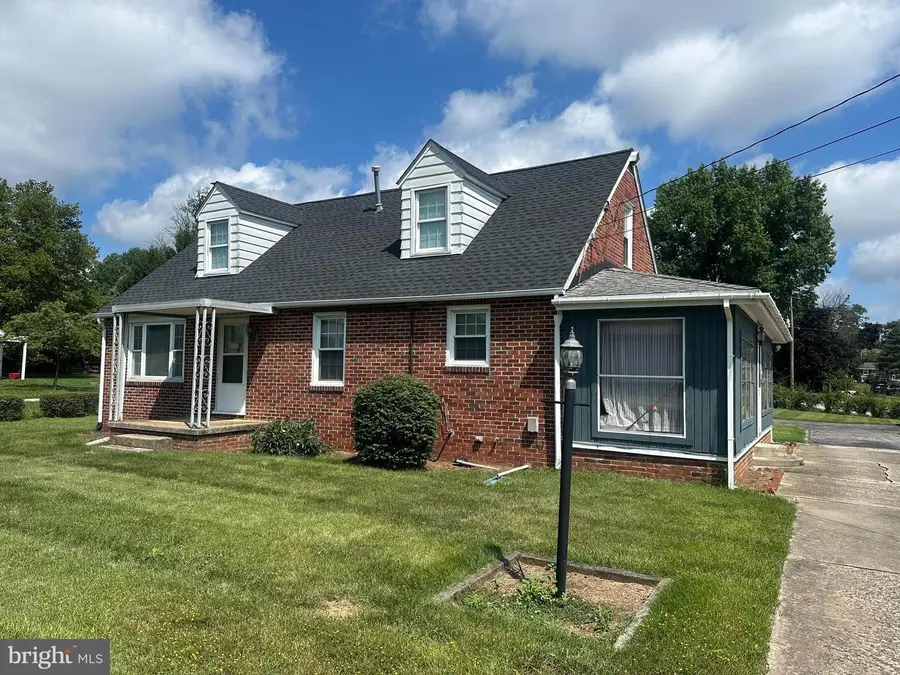 1909 Roosevelt Ave, York, PA 17408 - #2