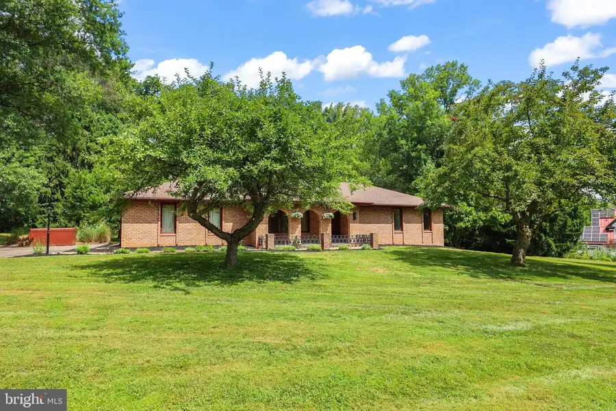 3061 Markle Rd, York, PA 17408 - #2