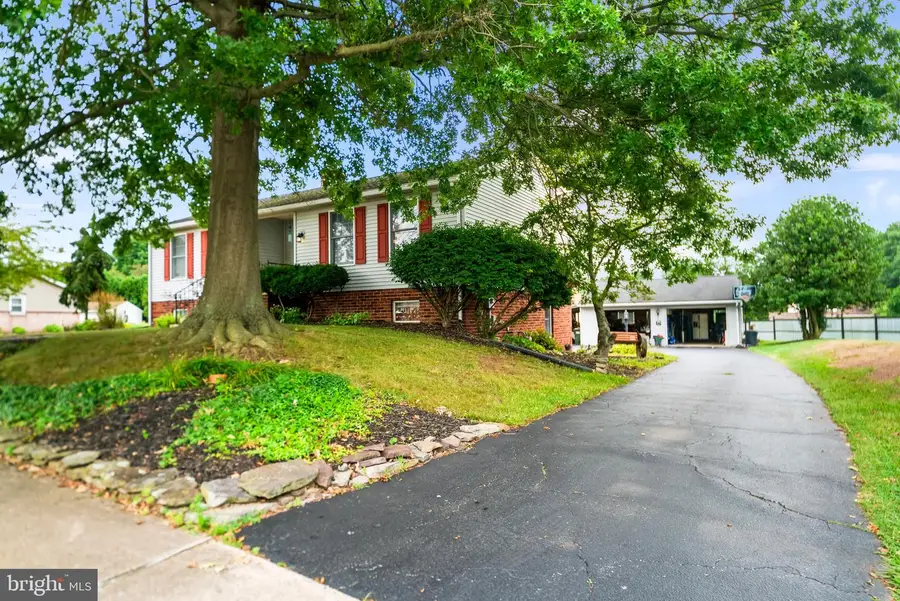 2780 Northvue Ln, York, PA 17408 - #2