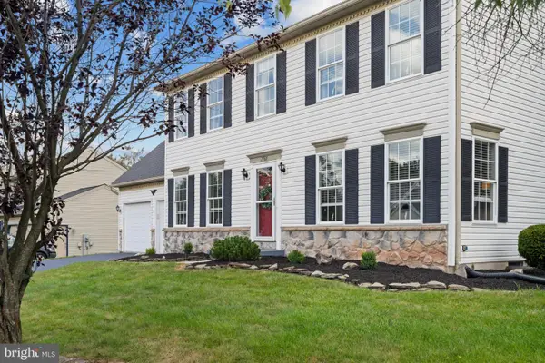 2768 Sparrow Dr, YORK, PA 17408