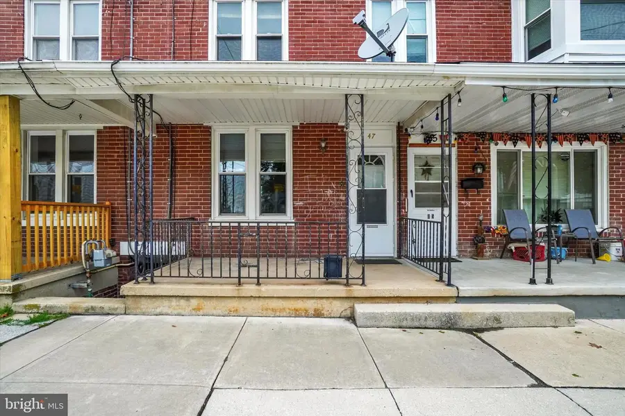 47 W Gay St, Red Lion, PA 17356 - #2