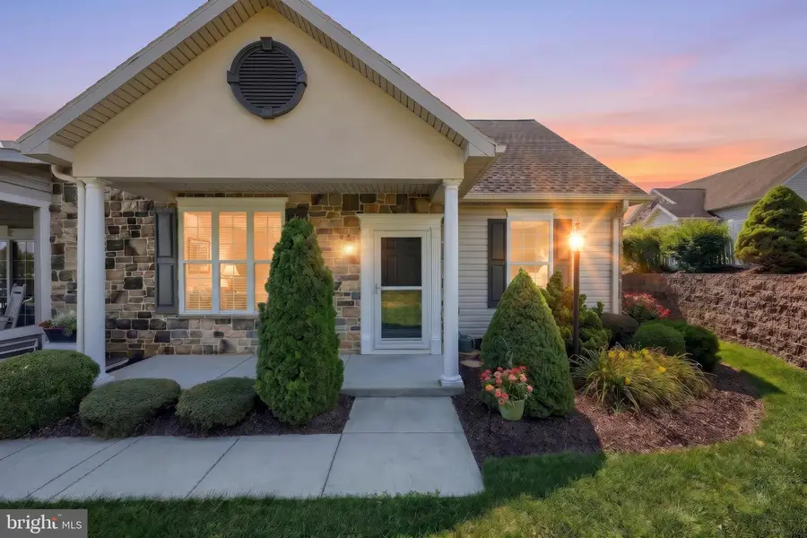 102 S Alpine Dr #25c, York, PA 17408 - #2