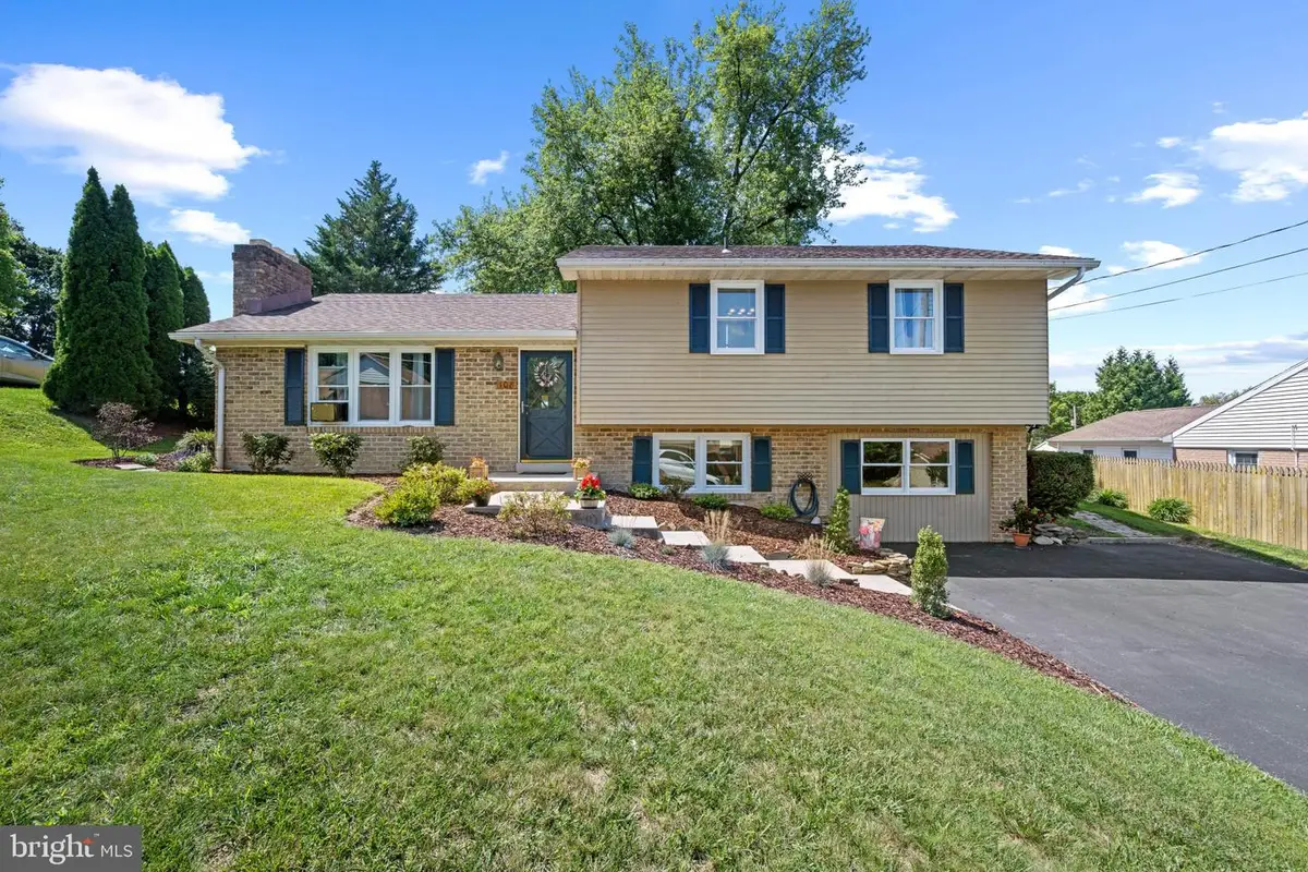 108 Hirtland Ave, Hanover, PA 17331 - #1