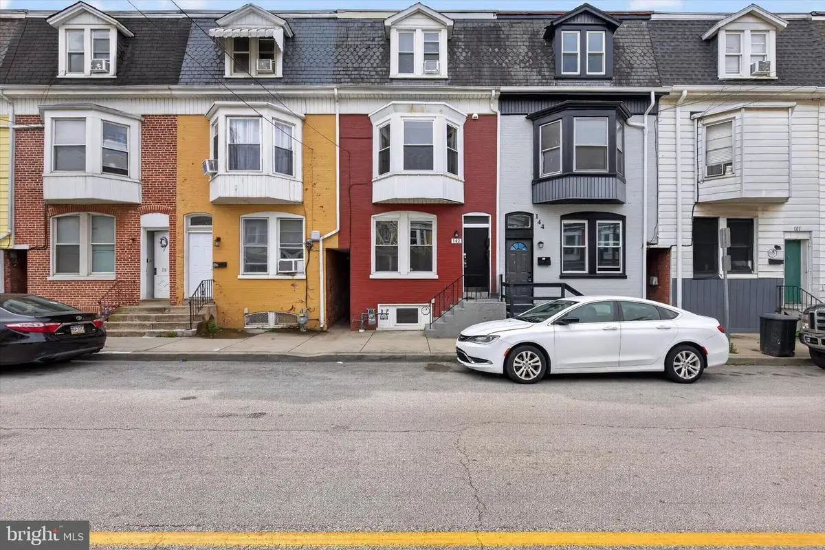 142 W Jackson St, York, PA 17401 - #1