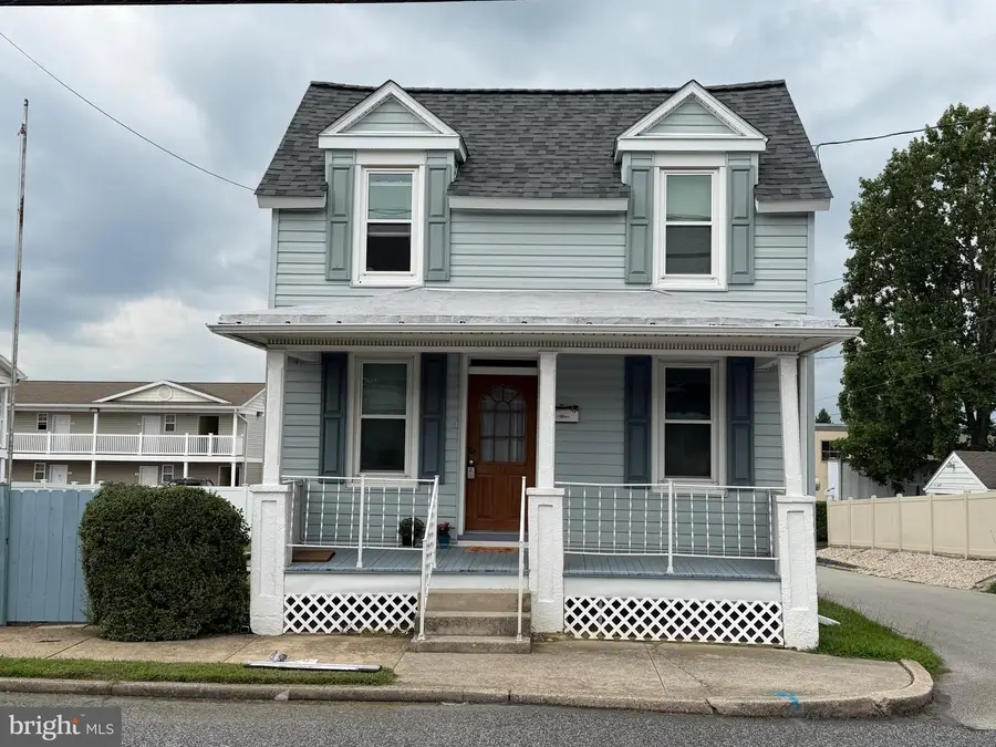 9 Allegheny Ave, Hanover, PA 17331 - #2