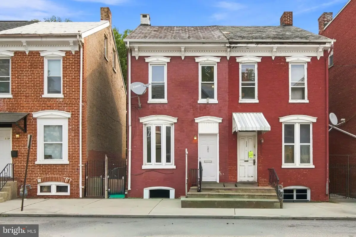 121 S West St, York, PA 17401 - #1