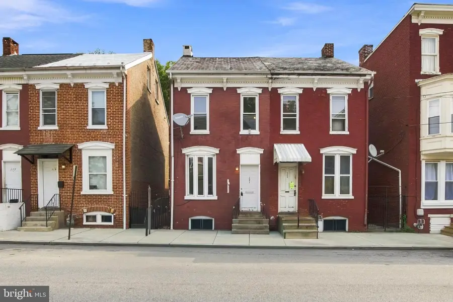 121 S West St, York, PA 17401 - #2