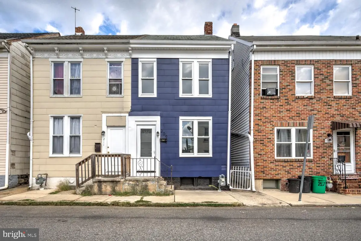 209 Park Pl, York, PA 17401 - #1