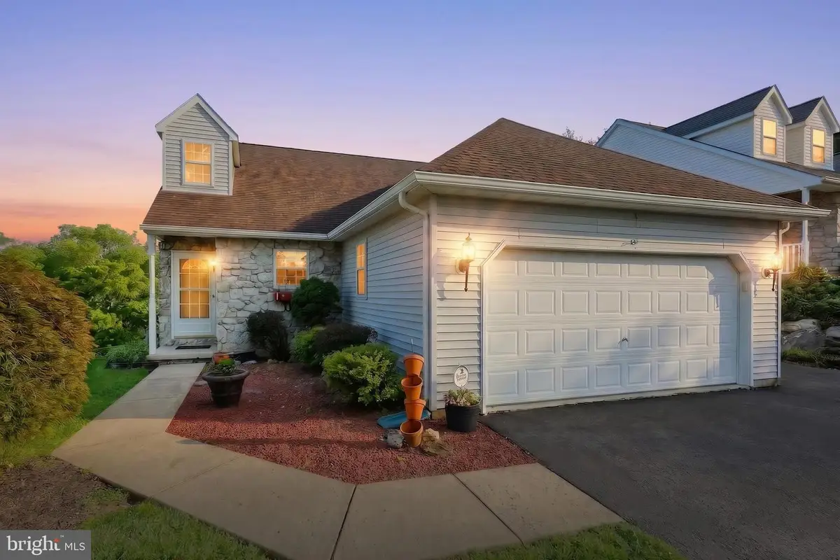 623 Misty Hill Ln, Dallastown, PA 17313 - #1