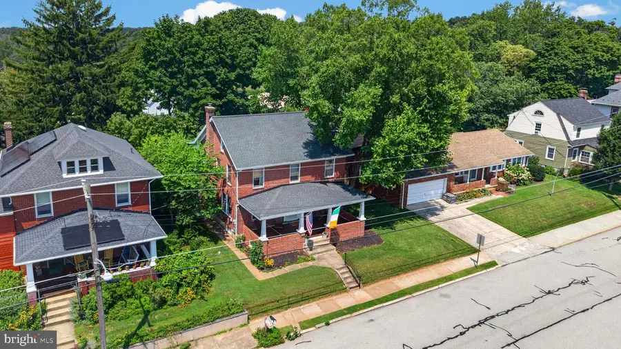 106 N 3rd St, New Freedom, PA 17349 - #2