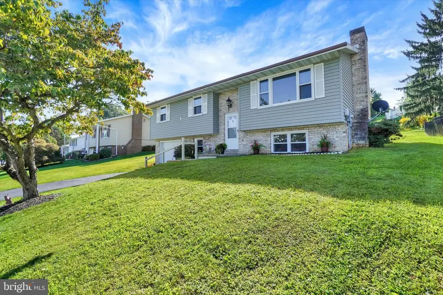 3490 Kingston Rd, York, PA 17402 - #3