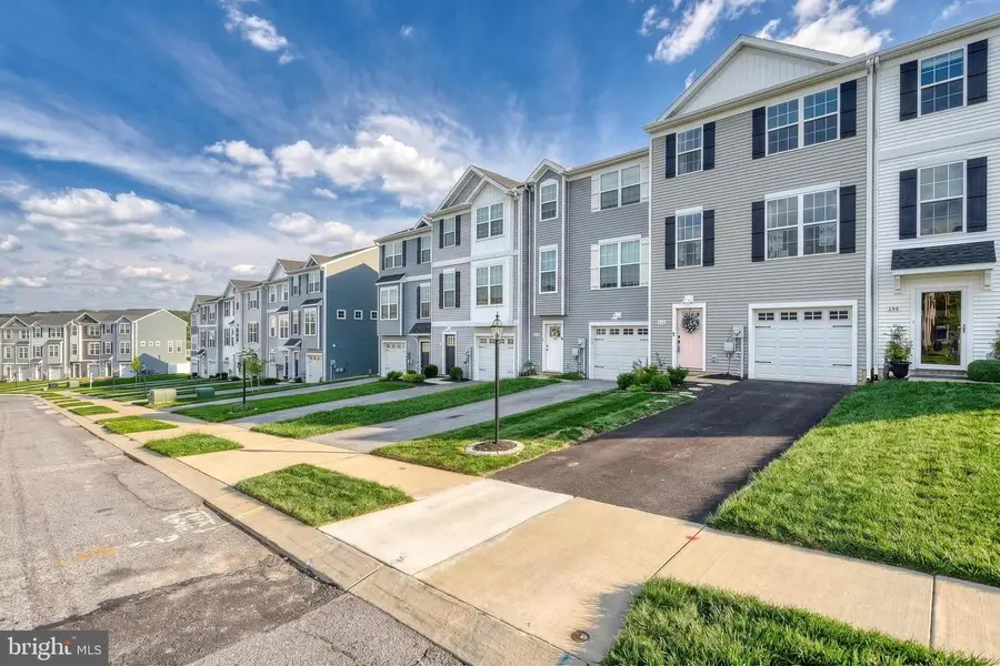 210 Hudson Blvd, Red Lion, PA 17356 - #2