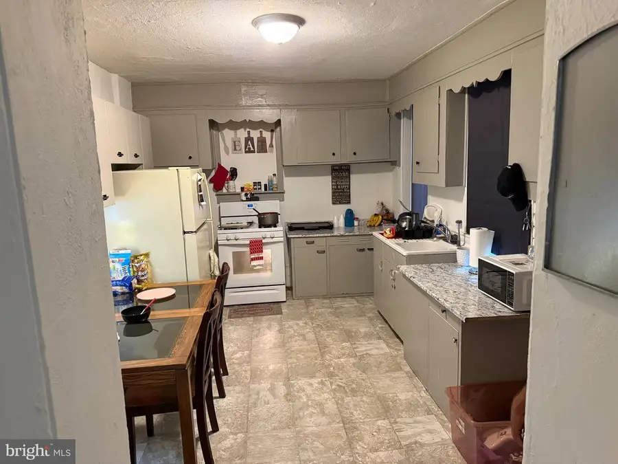 238 S Pershing Ave, York, PA 17401 - #2