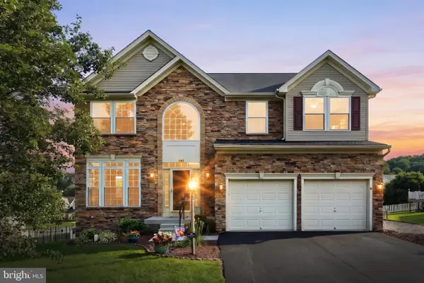 1160 Cranberry Ln W, YORK, PA 17402