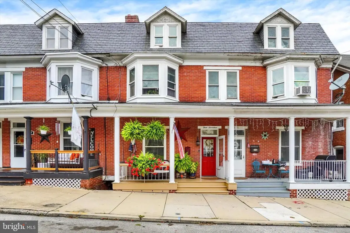 317 1st Ave, Red Lion, PA 17356 - #1