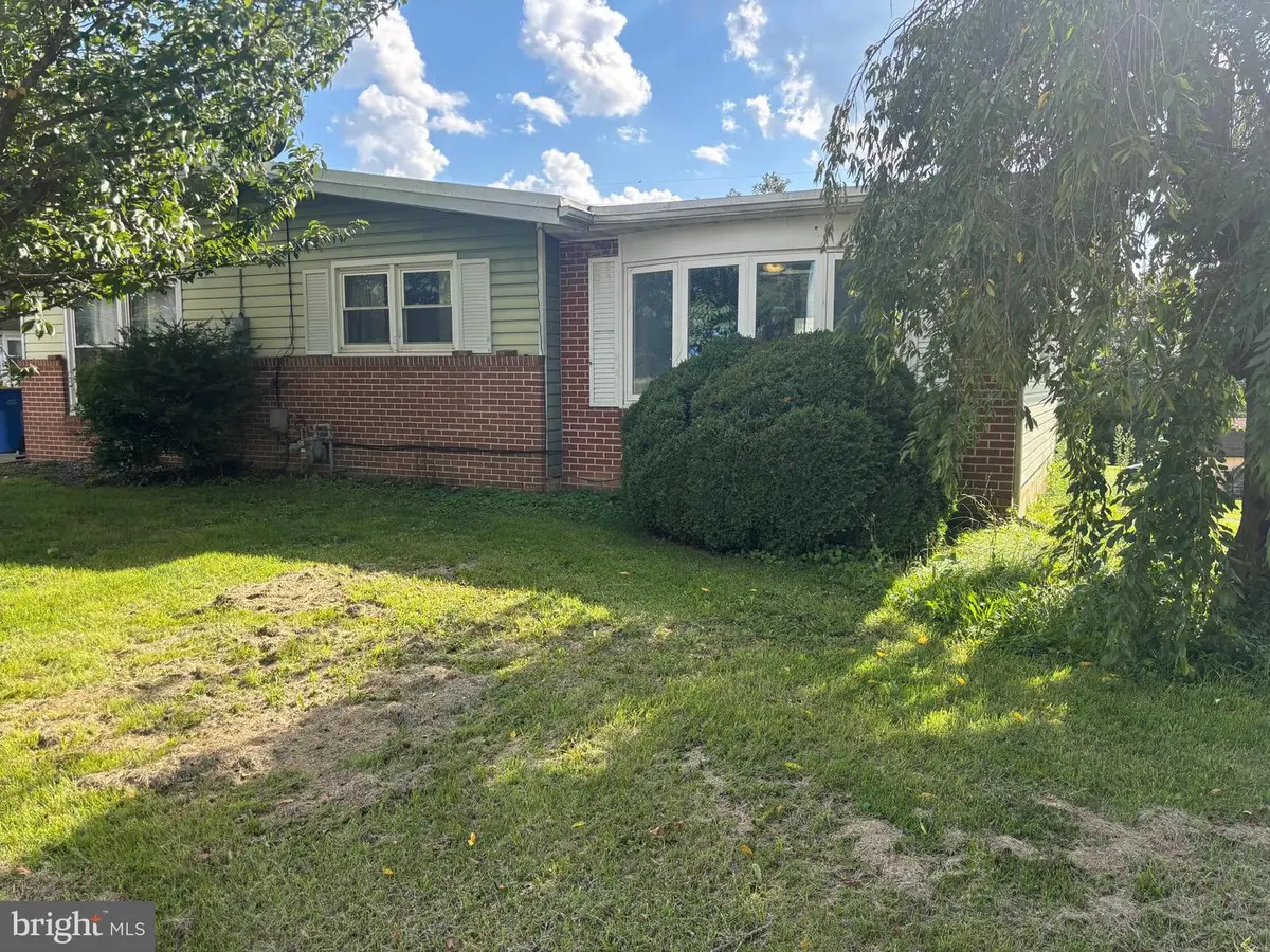 24 S Biesecker Rd, York, PA 17408 - #1