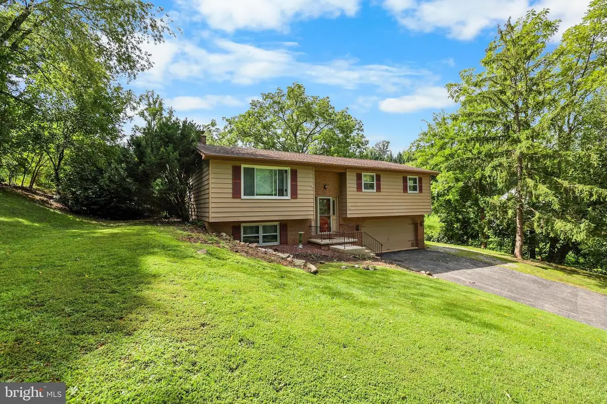 228 Cherry St, York, PA 17402 - #1