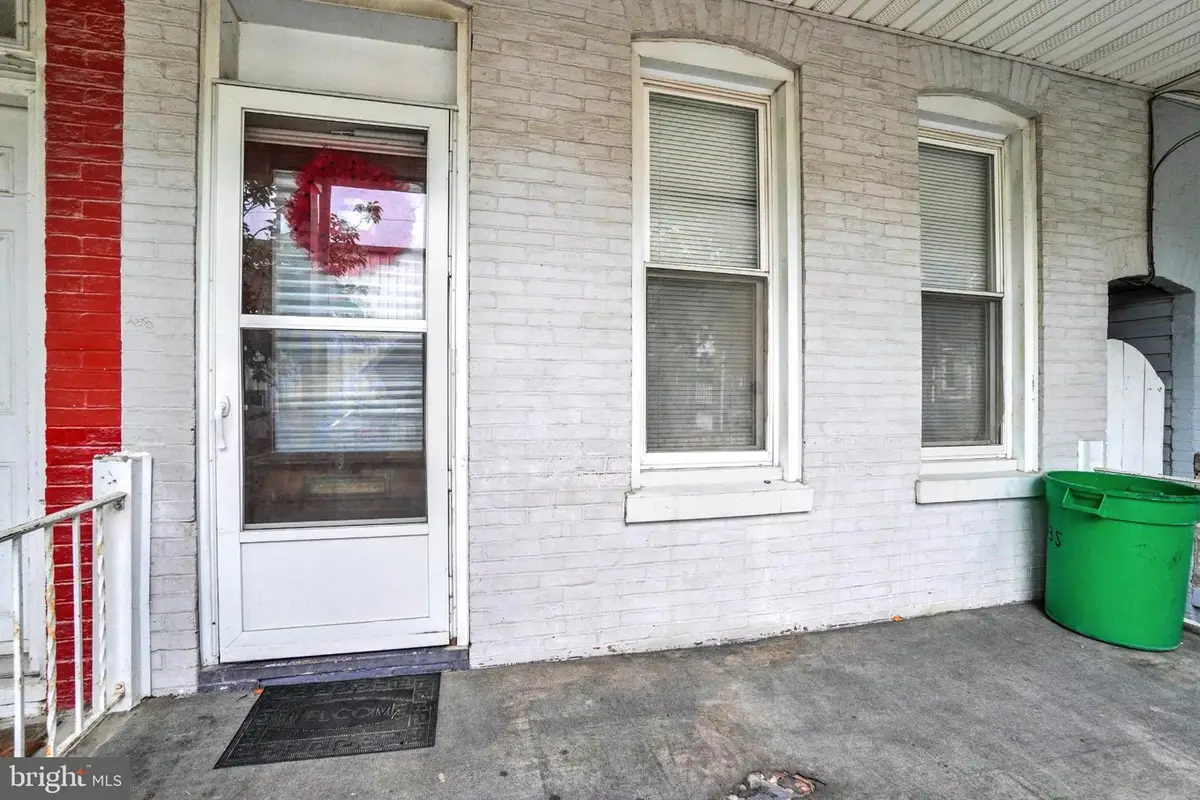 735 Manchester St, York, PA 17404 - #1