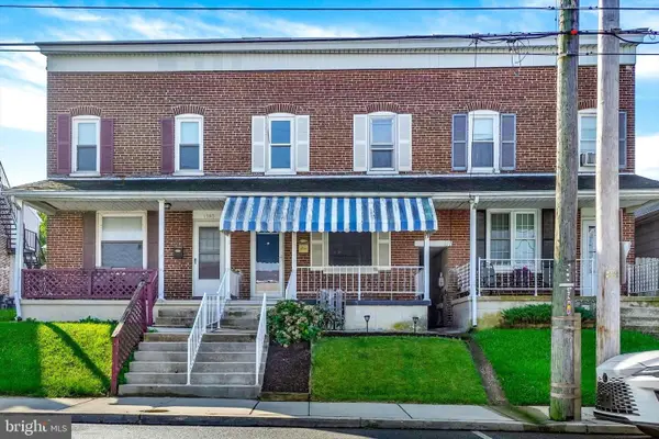 1582 W King St, YORK, PA 17404