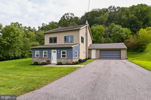 1734 Hametown Rd, GLEN ROCK, PA 17327
