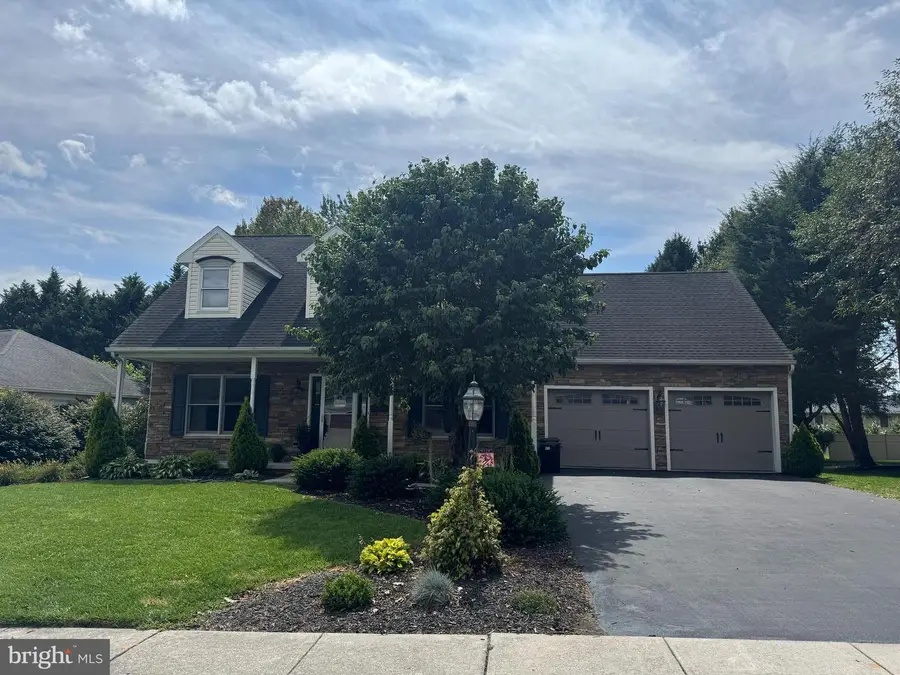 717 Ash Dr, Hanover, PA 17331 - #3
