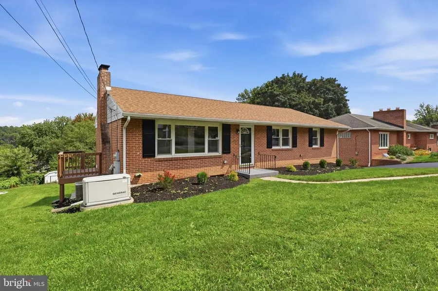 1429 Bonbar Rd, York, PA 17403 - #3