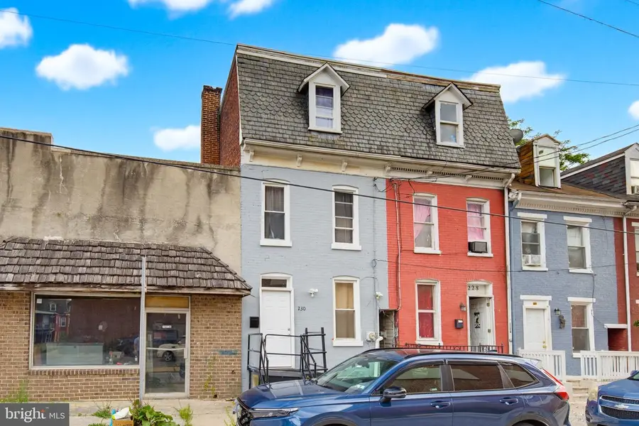 230 E Poplar St, York, PA 17403 - #3