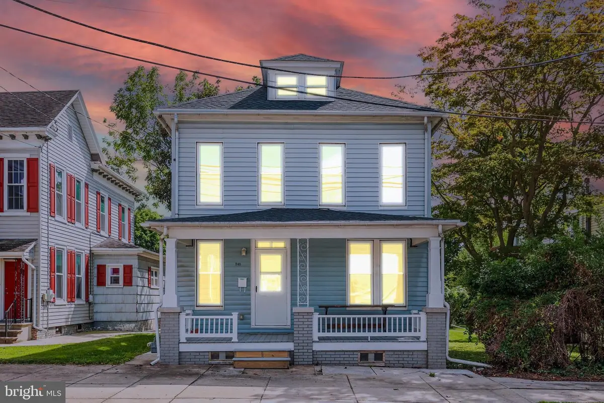 245 York St, Hanover, PA 17331 - #1