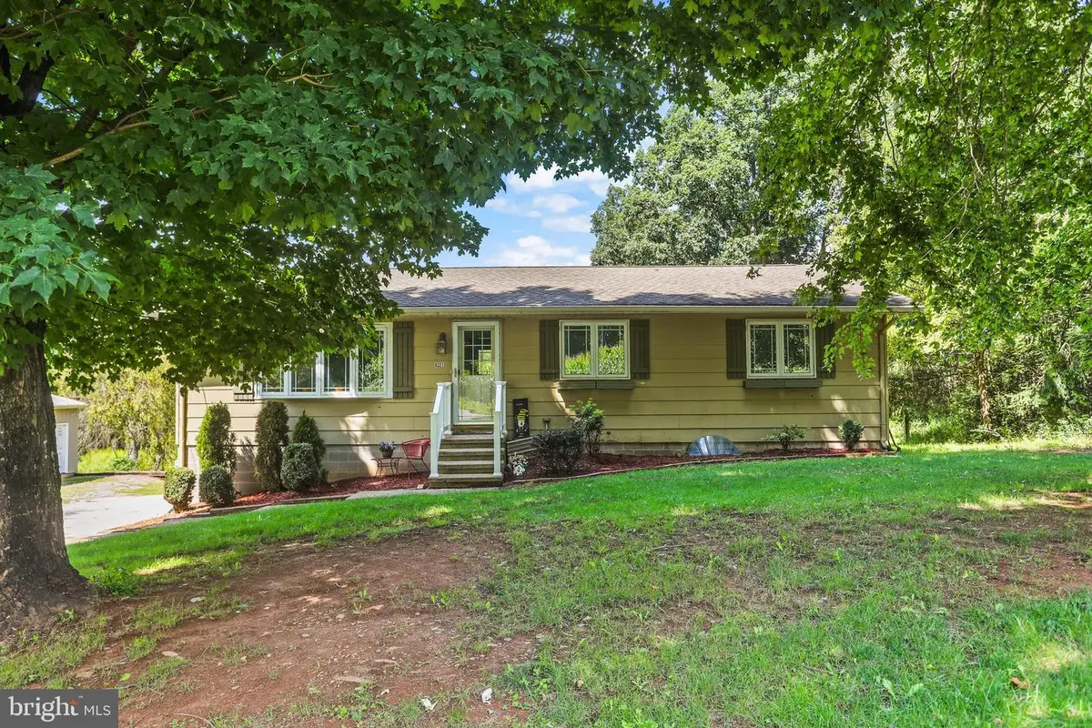 8221 Church Rd, Felton, PA 17322 - #1