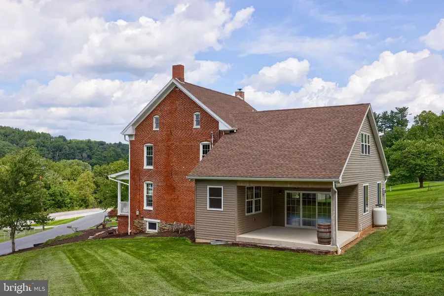 745 Meadowview Dr, Red Lion, PA 17356 - #2