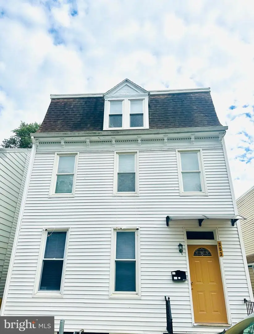 352 W Gay Ave, York, PA 17401 - #1