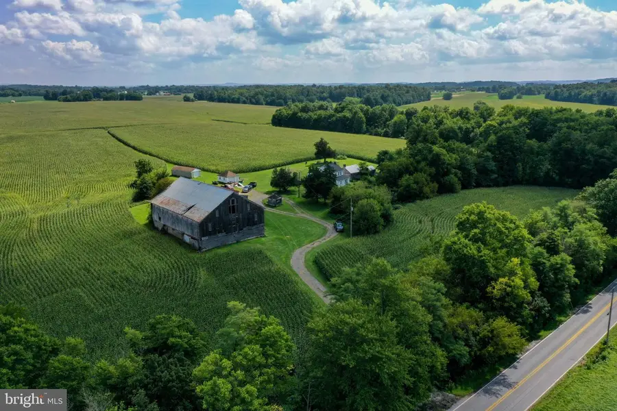 837 Big Mount Rd, Thomasville, PA 17364 - #3