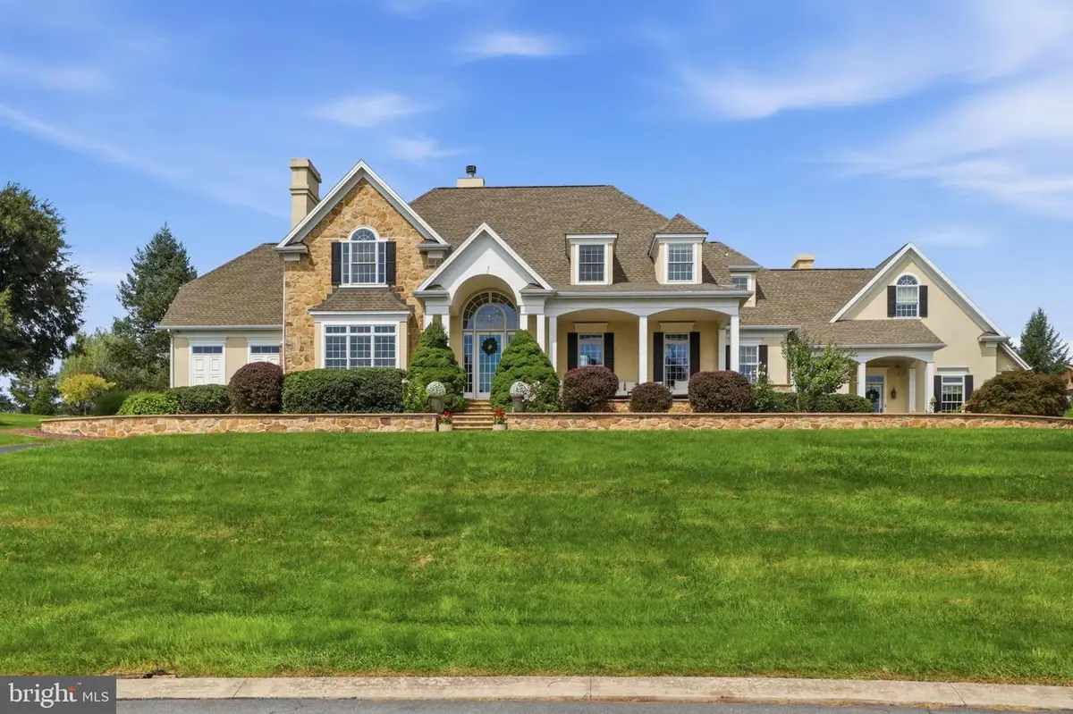 1417 Brittany Dr, York, PA 17404 - #1