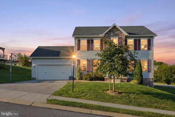 35 Fox Run Rd, HANOVER, PA 17331