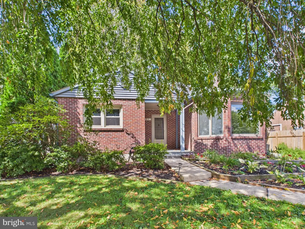 393 Waters Rd, York, PA 17403 - #1