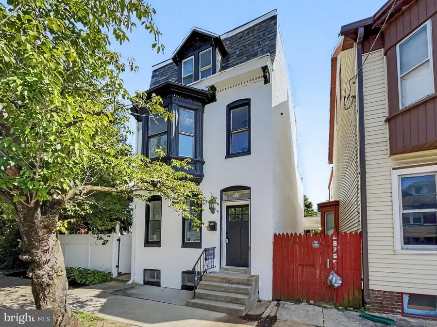 978 E Philadelphia St, York, PA 17403 - #2