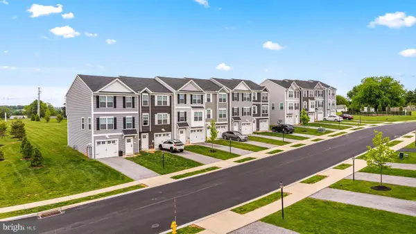 454 Bradford Dr, RED LION, PA 17356