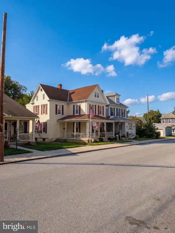 320 Spring Ave, HANOVER, PA 17331