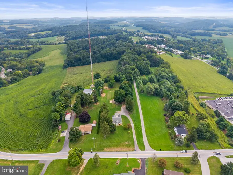 3005 Windsor Rd, Red Lion, PA 17356 - #2
