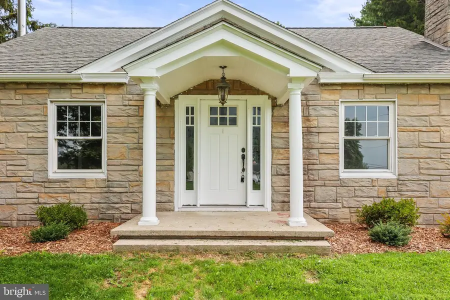 3005 Windsor Rd, Red Lion, PA 17356 - #3