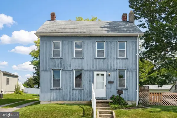118 John St, HANOVER, PA 17331