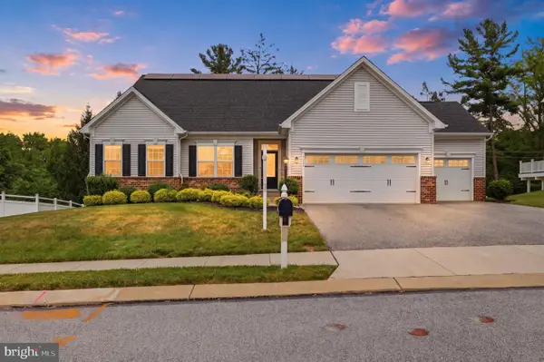 1013 Pin Oak Ln, YORK, PA 17403