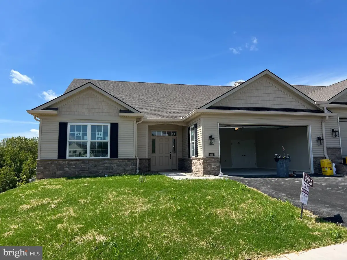 416 Ledge Rock Dr #20, York, PA 17402 - #1