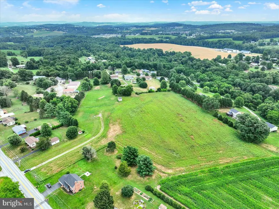 2025 Stoverstown Rd, Spring Grove, PA 17362 - #3